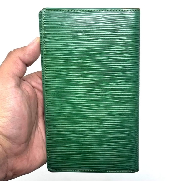 🟢🔥LOUIS VUITTON LONG EPI WALLET🔥 🟢 - Picture 6 of 10